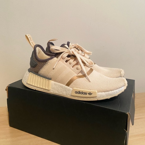 Adidas NMD_R1 W Cream and White Sneakers sz 6.5 - Picture 2 of 6